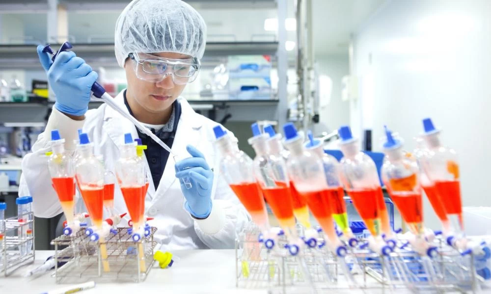 Πρόταση συνεργασίας Μπιλ Γκέιτς με Σεούλ για την παραγωγή εμβολίων